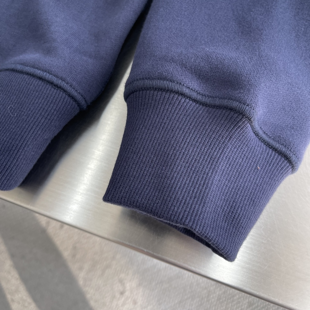 -Stone Island 2025秋冬系列休闲圆领卫衣码数：M-5XL 微阔版型轻量棉感卫衣。石头家同