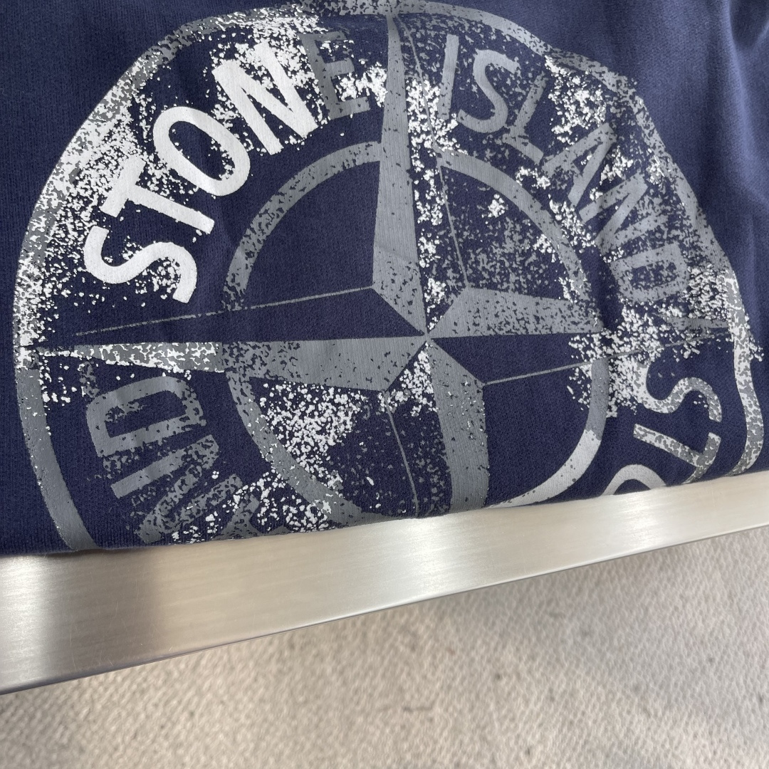 -Stone Island 2025秋冬系列休闲圆领卫衣码数：M-5XL 微阔版型轻量棉感卫衣。石头家同