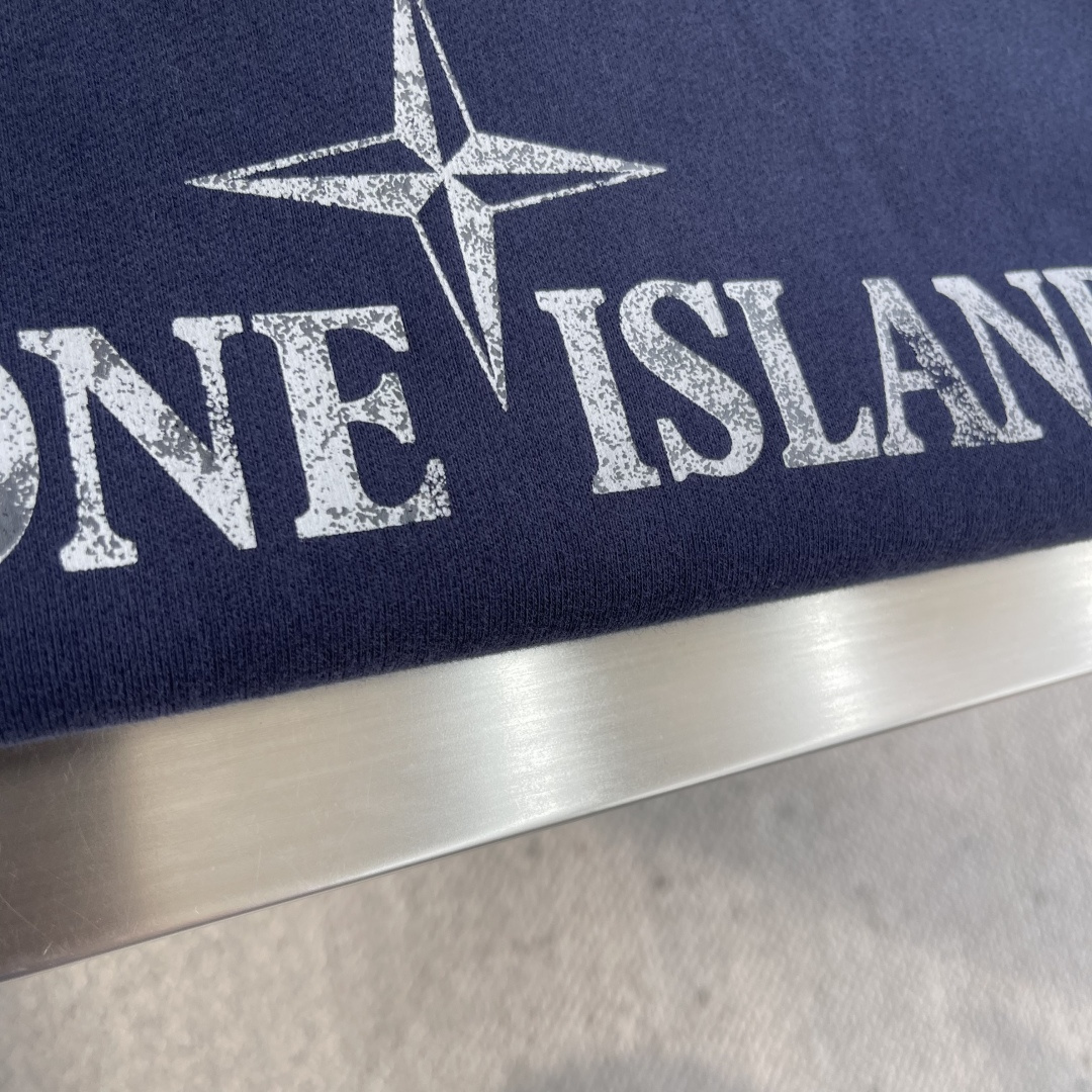 -Stone Island 2025秋冬系列休闲圆领卫衣码数：M-5XL 微阔版型轻量棉感卫衣。石头家同