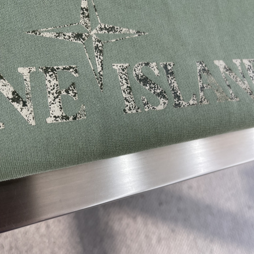 -Stone Island 2025秋冬系列休闲圆领卫衣码数：M-5XL 微阔版型轻量棉感卫衣。石头家同