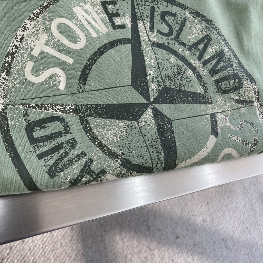 -Stone Island 2025秋冬系列休闲圆领卫衣码数：M-5XL 微阔版型轻量棉感卫衣。石头家同