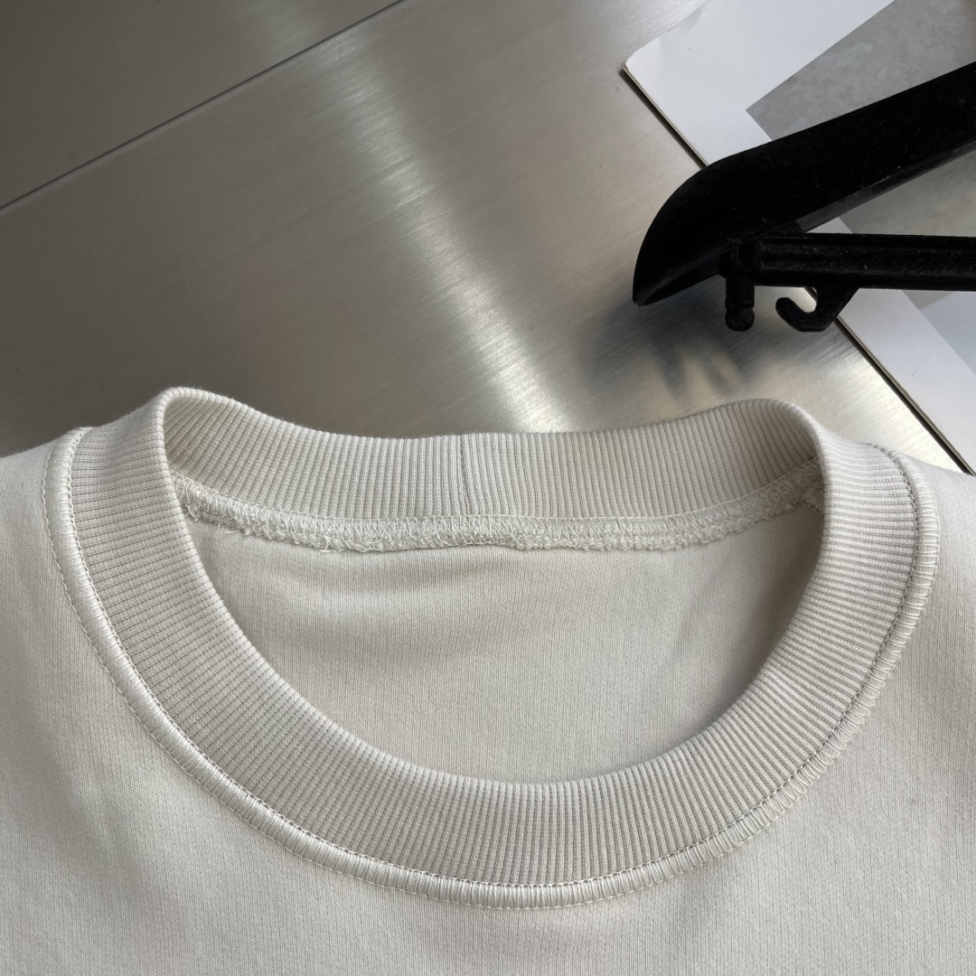 -Stone Island 2025秋冬系列休闲圆领卫衣码数：M-5XL 微阔版型轻量棉感卫衣。石头家同