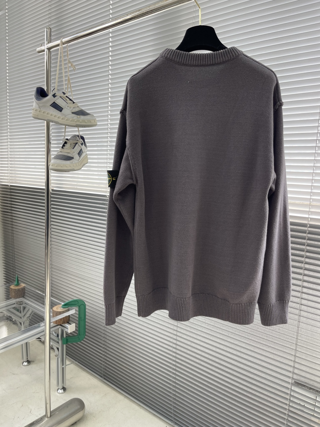 -Stone Island 2025秋冬系列休闲毛衣码数：M-3XL 微阔版型臂袖经典罗盘章仔 经典百搭