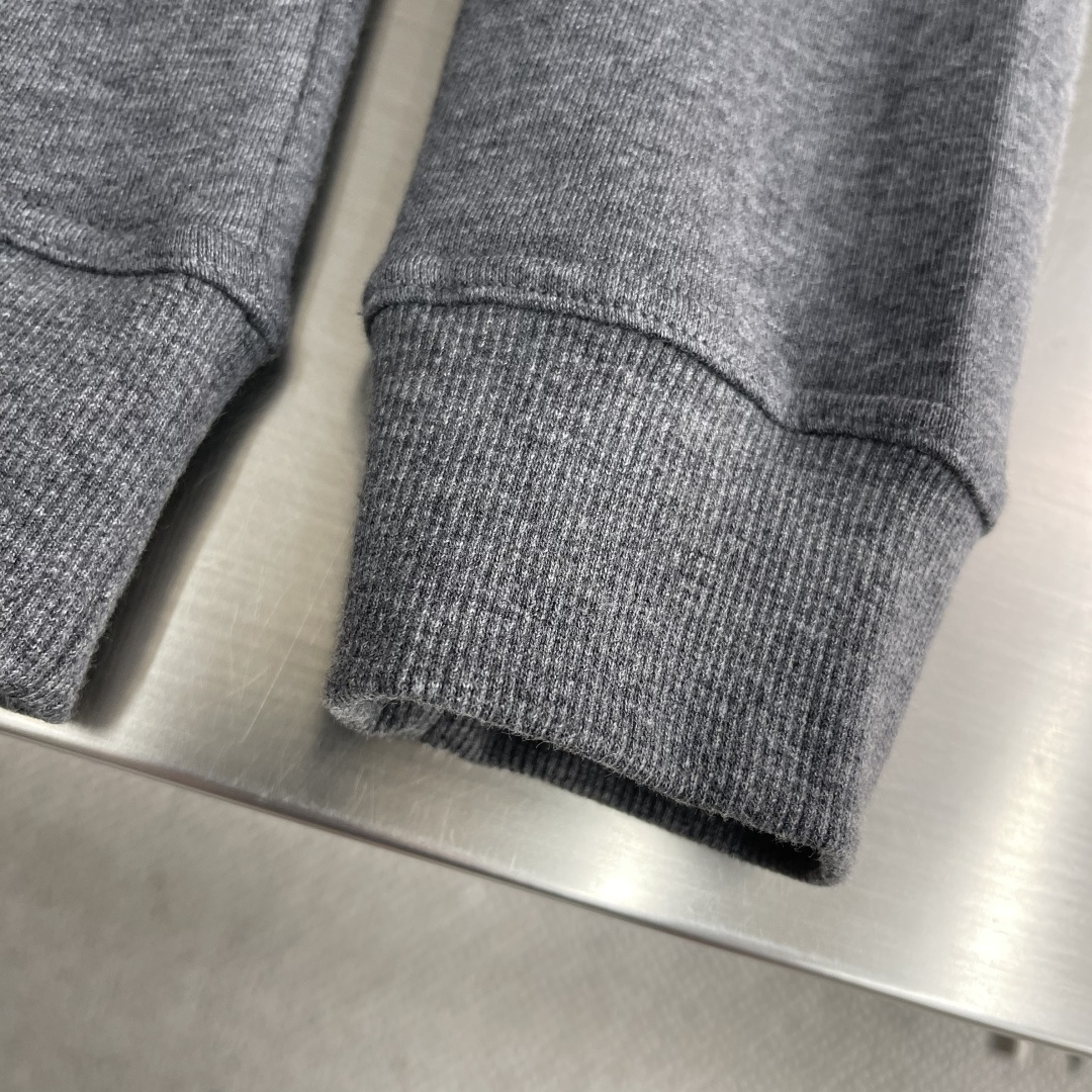 -BBR 24ss灰色字母logoT恤长袖高版本码数：S.M.L.XL衣长71727374胸围 1201