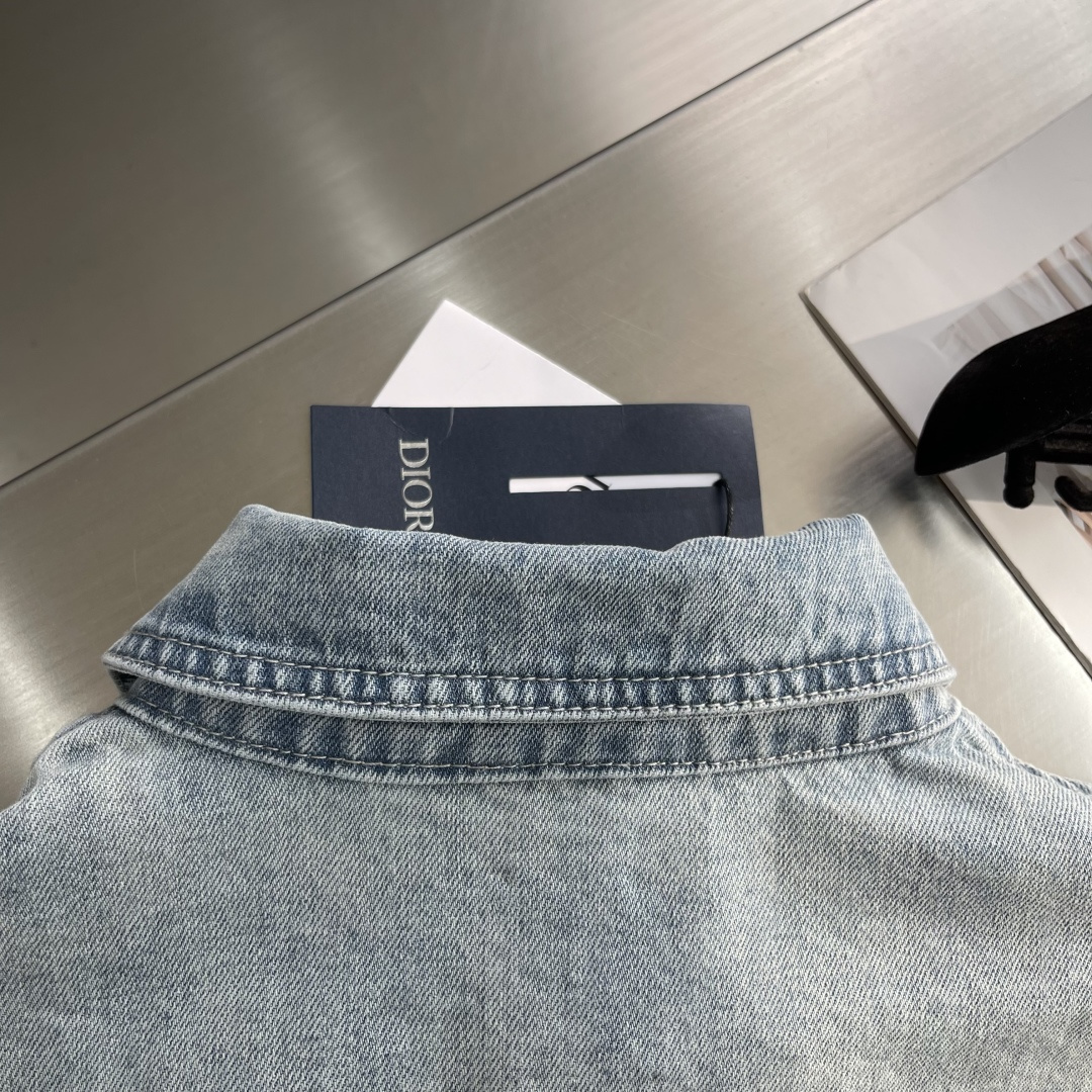 -Dio 25ss新款CD新款水洗拼接刺绣牛仔外套 定制石磨水洗棉质丹宁牛仔布面料重度洗水磨白工艺，定制