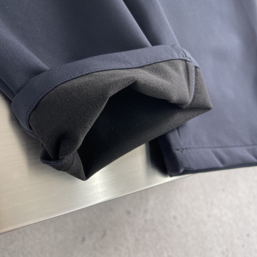 -迪桑特 训练运动健身男士保暖复合加绒梭织运动长裤，保暖弹力穿着舒适，科技面料爆款延续全天候传奇保暖防风