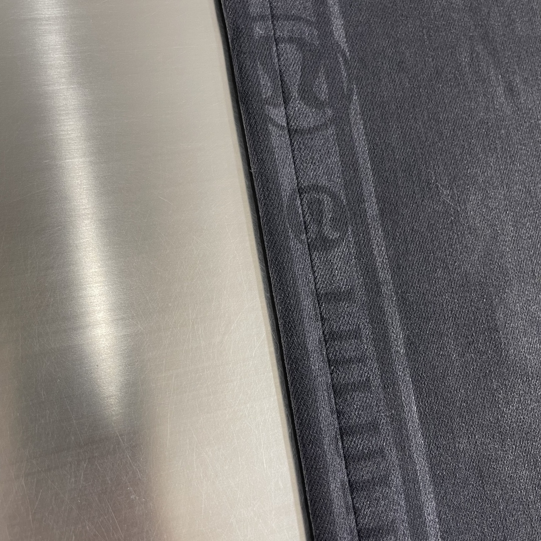 -lululemon 2025fw好穿不挑身材在搭配上没有太多的限制 随意简洁的衬托其他单品，来展现自己