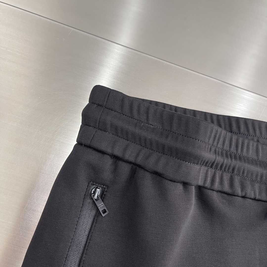 -PRAD 男士休闲裤👍 最新款上身版型无敌正！绝对可以闭眼收的一款此款裤子非常百搭，弹力腰围,日常上班