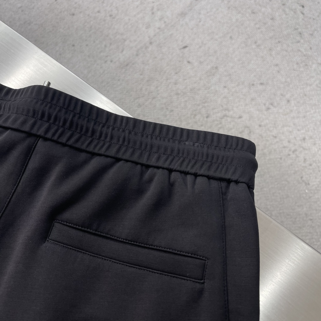 -PRAD 男士休闲裤👍 最新款上身版型无敌正！绝对可以闭眼收的一款此款裤子非常百搭，弹力腰围,日常上班