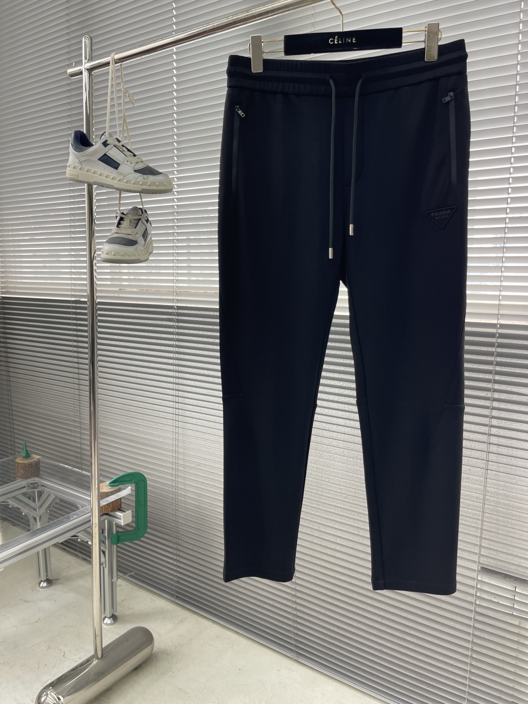 -PRAD 男士休闲裤👍 最新款上身版型无敌正！绝对可以闭眼收的一款此款裤子非常百搭，弹力腰围,日常上班