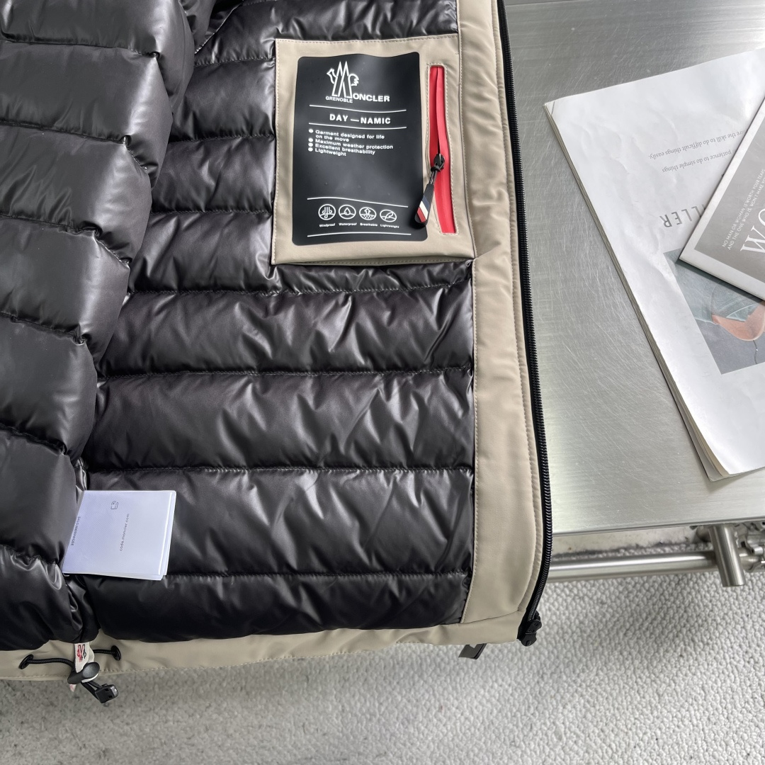 -2025秋冬新款Mon Grenble系列男士压胶滑雪羽绒服. 彰显造型气质的不朽传奇.极致款的休闲户