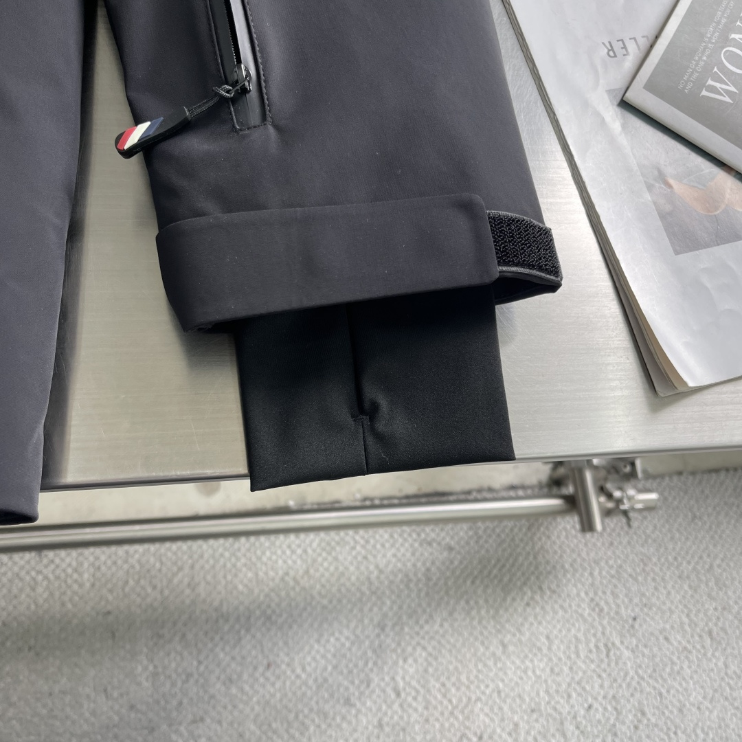 -2025秋冬新款Mon Grenble系列男士压胶滑雪羽绒服. 彰显造型气质的不朽传奇.极致款的休闲户