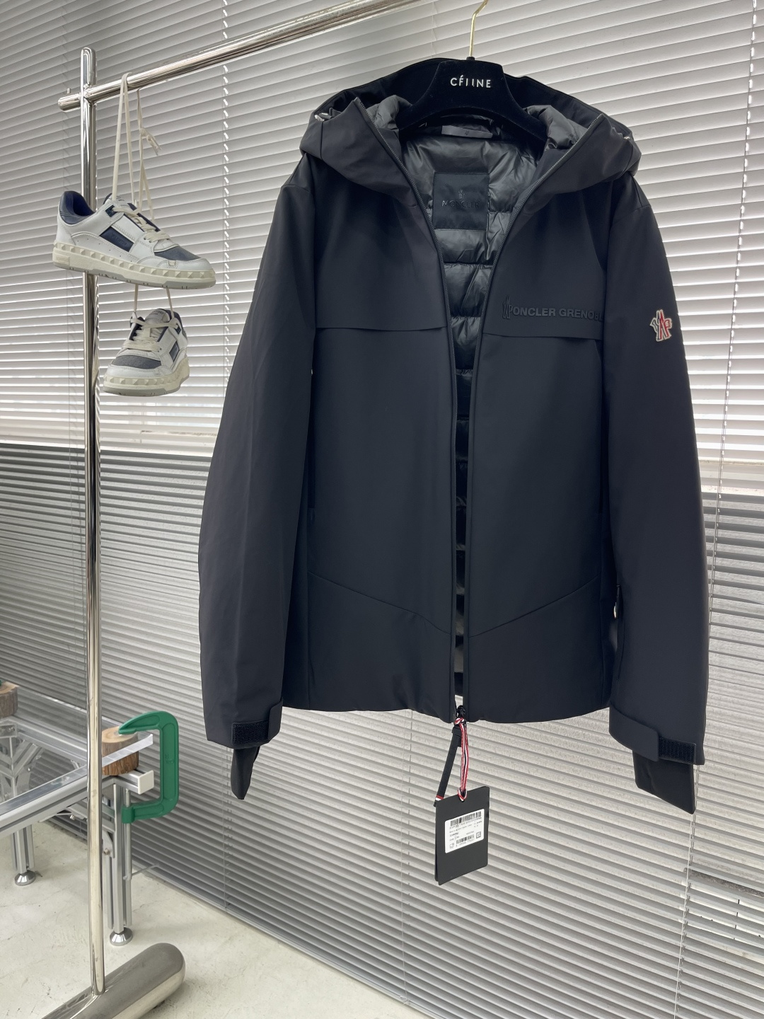 -2025秋冬新款Mon Grenble系列男士压胶滑雪羽绒服. 彰显造型气质的不朽传奇.极致款的休闲户