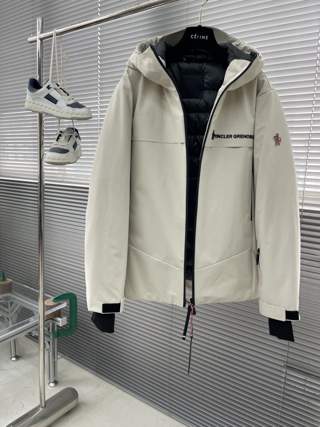 -2025秋冬新款Mon Grenble系列男士压胶滑雪羽绒服. 彰显造型气质的不朽传奇.极致款的休闲户