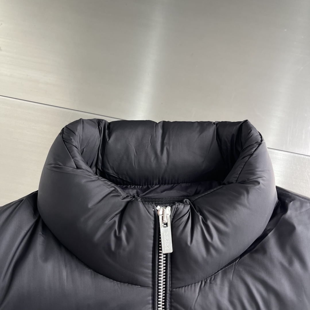 -PRAD 25Fw秋冬新款羽绒服 选用进口面料 充绒量十足 定制五金 简约时尚 适配商务、休闲等多种场