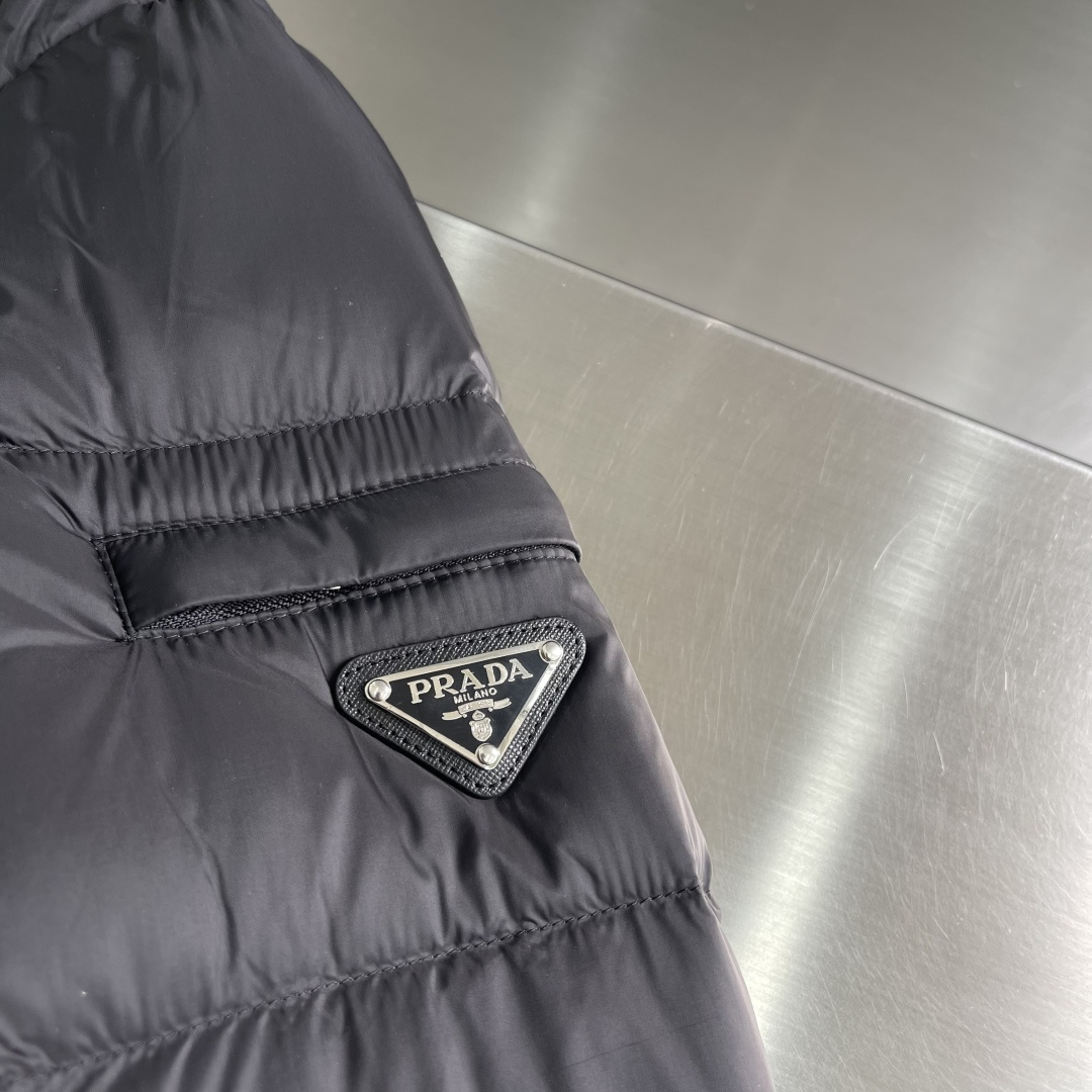-PRAD 25Fw秋冬新款羽绒服 选用进口面料 充绒量十足 定制五金 简约时尚 适配商务、休闲等多种场