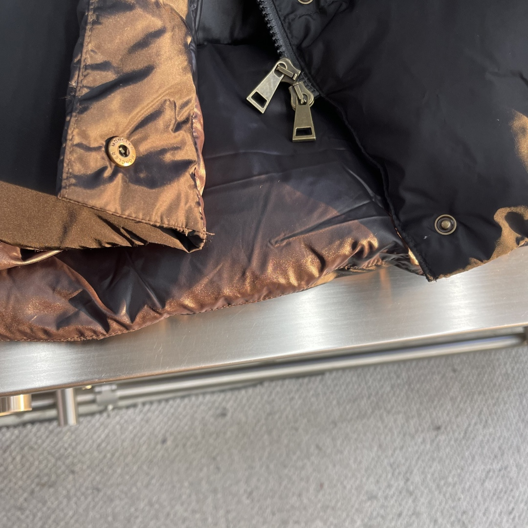 -mon Litte女士连帽长款羽绒外套Litte羽绒夹克具有保护性面料与精美质地。长款设计，采用功能性