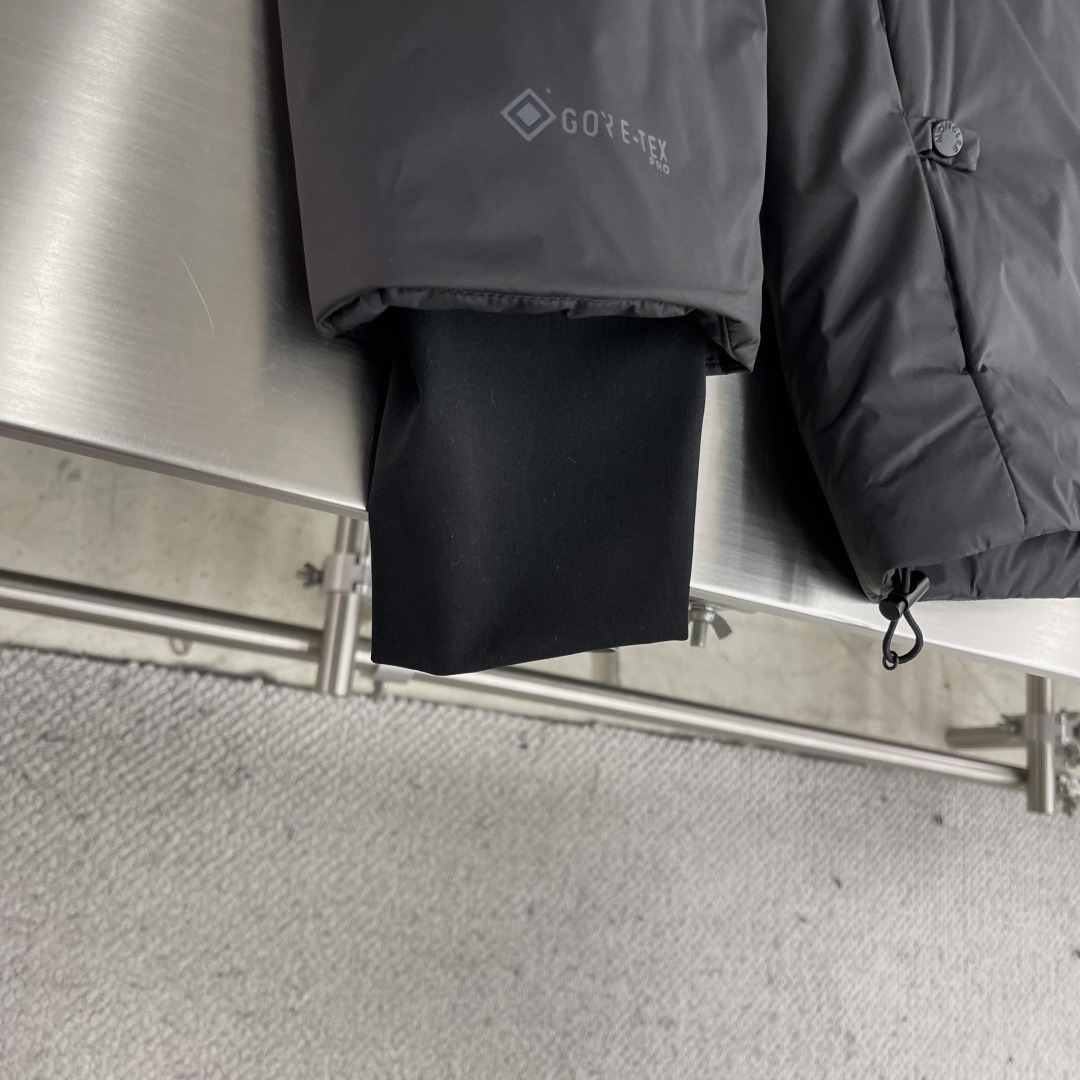 -mon 轻薄新款男士连帽休闲羽绒服！贸易公司订单DABOS男士羽绒的灵感来住经典的Paninari,男