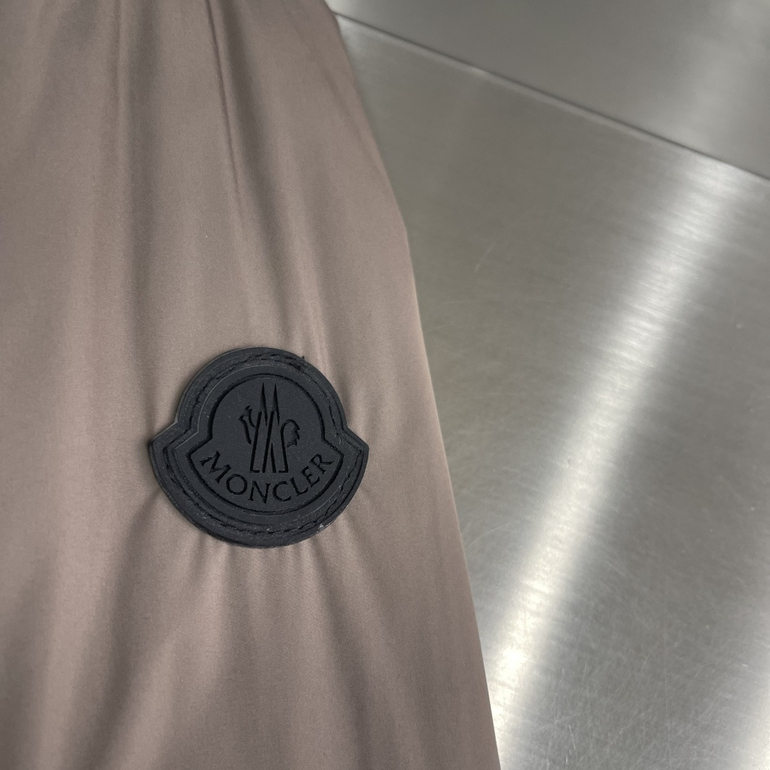 -mon 轻薄新款男士连帽休闲羽绒服！贸易公司订单DABOS男士羽绒的灵感来住经典的Paninari,男