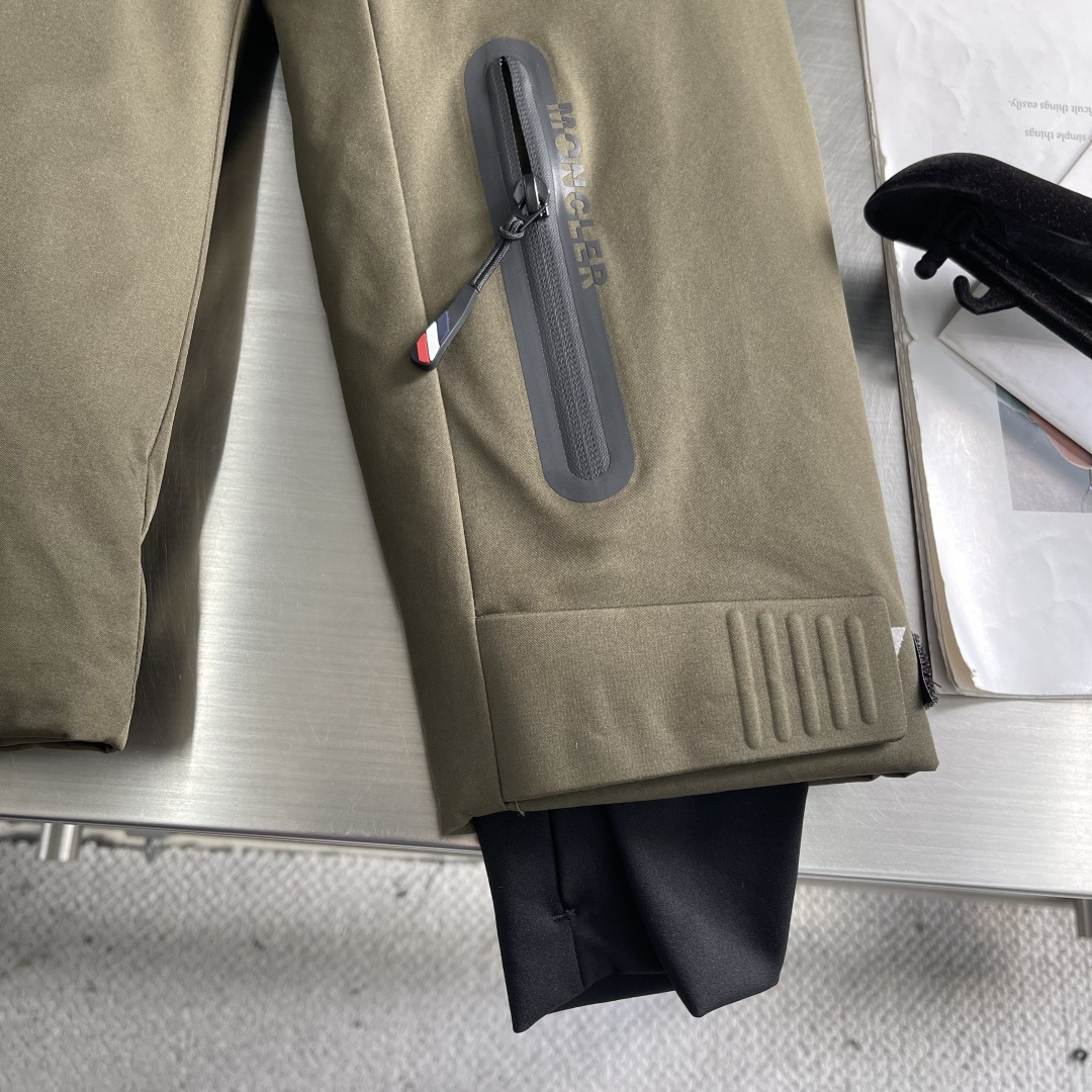 -mon 2025秋冬🆕代工厂出口级别订单货品.品相完美.秋冬Mon*ler Grenble压胶滑雪羽绒