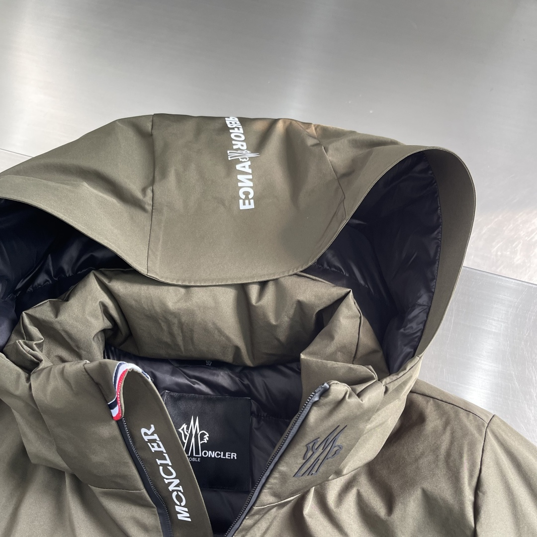 -mon 2025秋冬🆕代工厂出口级别订单货品.品相完美.秋冬Mon*ler Grenble压胶滑雪羽绒