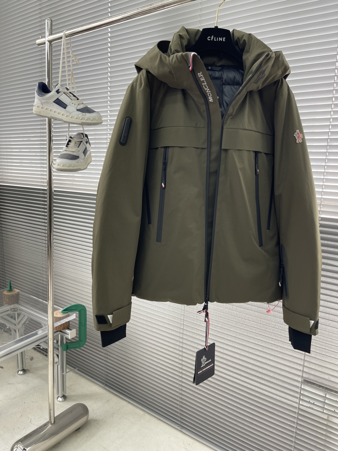 -mon 2025秋冬🆕代工厂出口级别订单货品.品相完美.秋冬Mon*ler Grenble压胶滑雪羽绒