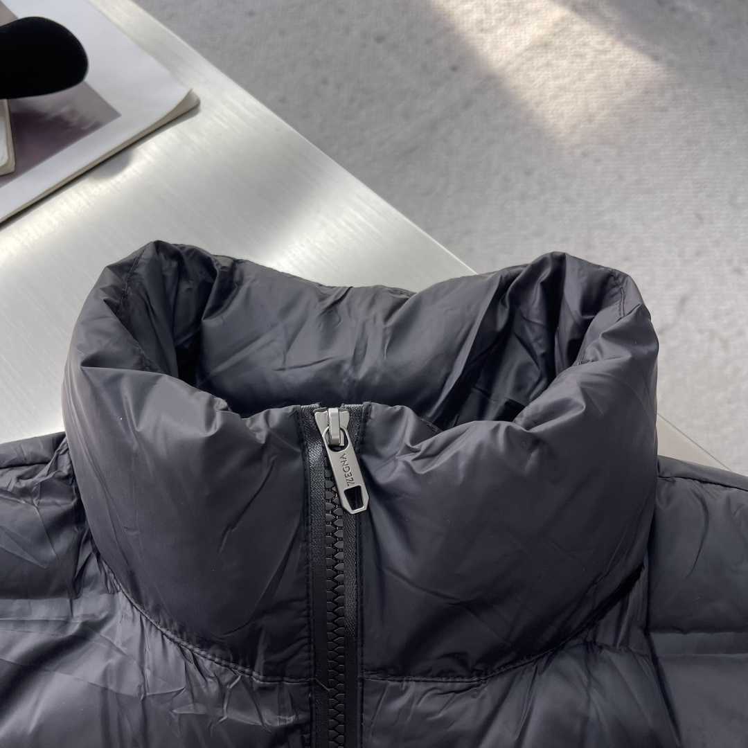 -Z ZEGN 25年冬装新款冲锋衣羽绒服非常期待的一款来袭！高性能面料，轻盈透气又能兼备防风防水！无缝