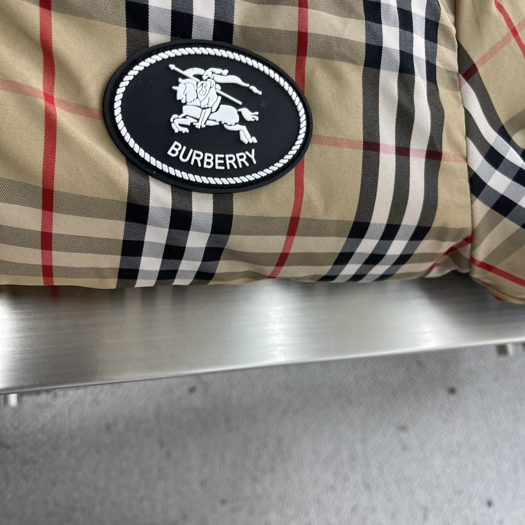 -BBR 25年新款冬季棉服外套一件穿出两种风格！两面双穿款，每年这种系列都是不够卖的！无论是低调黑面还