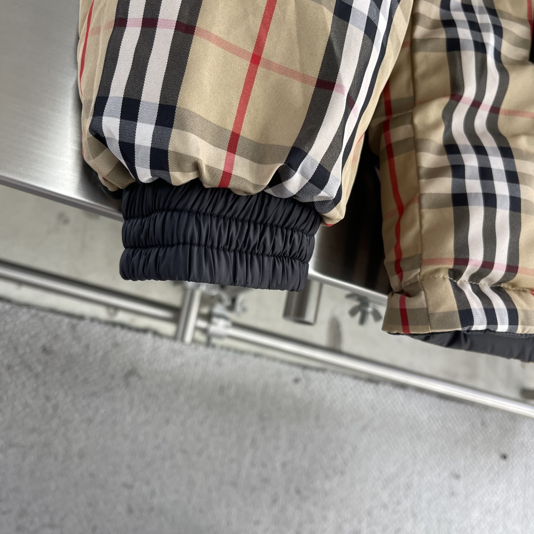 -BBR 25年新款冬季棉服外套一件穿出两种风格！两面双穿款，每年这种系列都是不够卖的！无论是低调黑面还