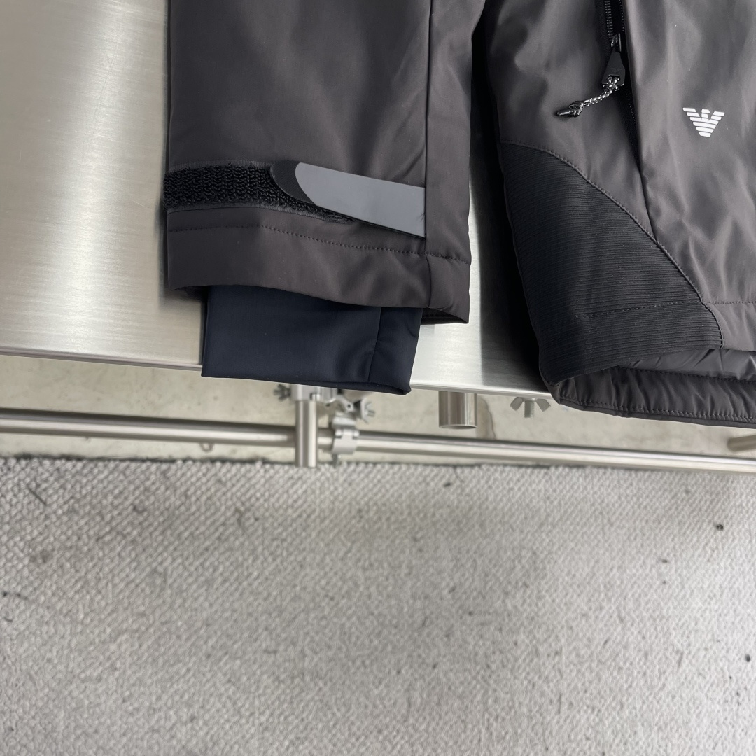 -EA 阿玛泥 25年冬装新款羽绒服简约时尚通勤羽绒服 顶级进口锦纶面料 质感很轻柔 超级好版型 上身超