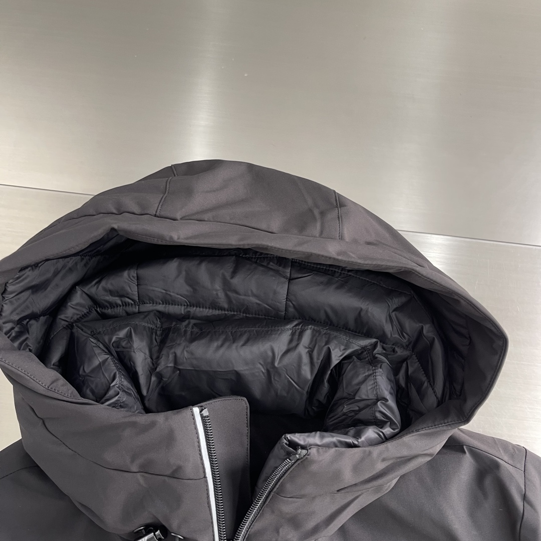 -EA 阿玛泥 25年冬装新款羽绒服简约时尚通勤羽绒服 顶级进口锦纶面料 质感很轻柔 超级好版型 上身超