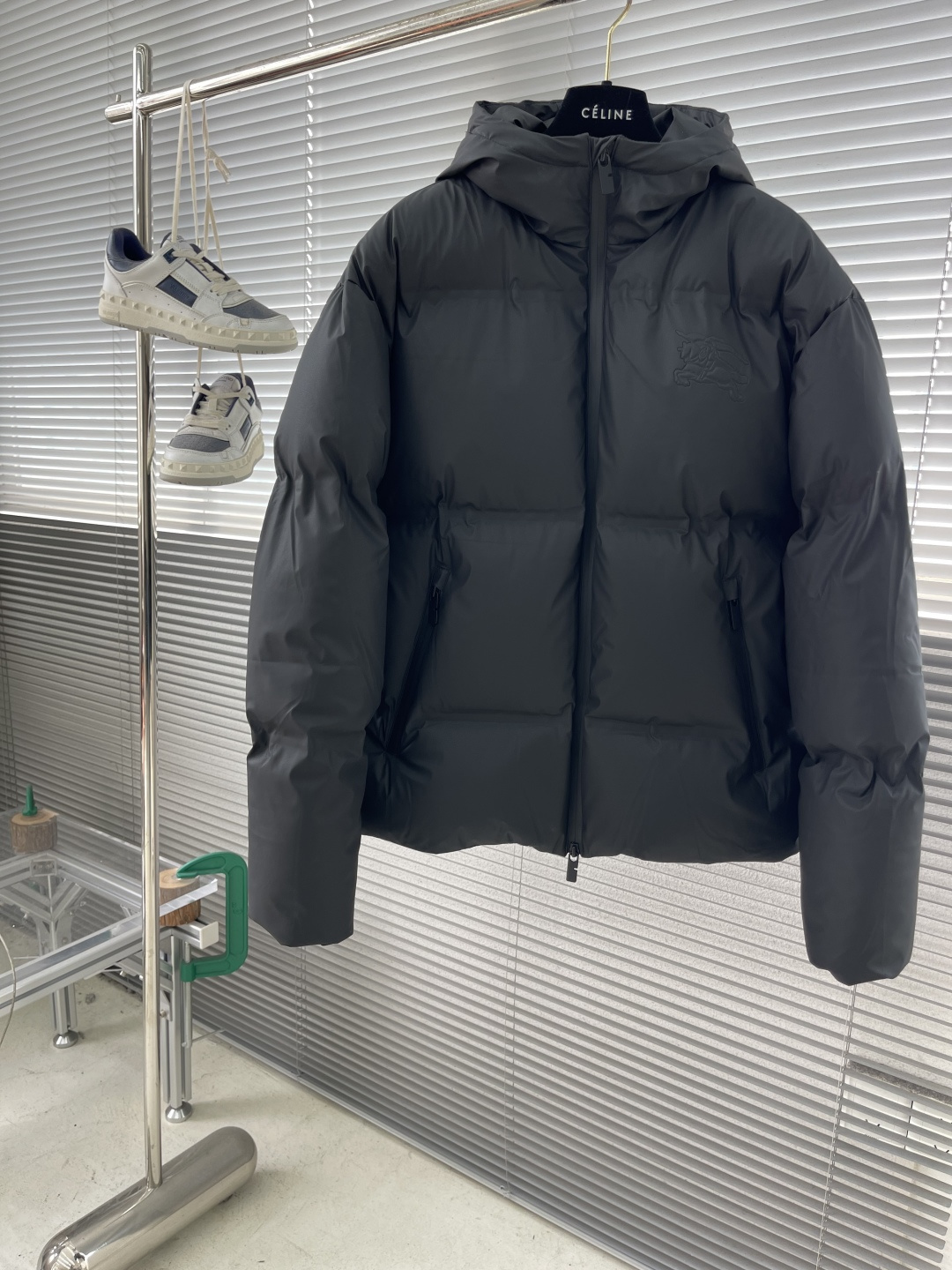 -BBR 2025秋冬新款 连帽压胶面包款羽绒服 男女情侣款 冬日御寒美学 蓝标奢牌细节的仪式感」 一抹