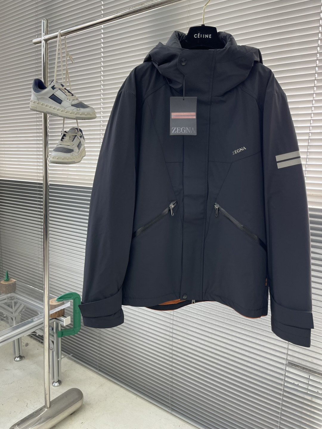 -Z ZEGN 25年冬装新款冲锋衣羽绒服非常期待的一款来袭！高性能面料，轻盈透气又能兼备防风防水！无缝