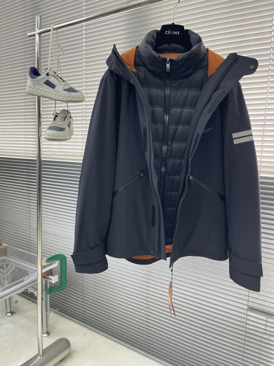 -Z ZEGN 25年冬装新款冲锋衣羽绒服非常期待的一款来袭！高性能面料，轻盈透气又能兼备防风防水！无缝