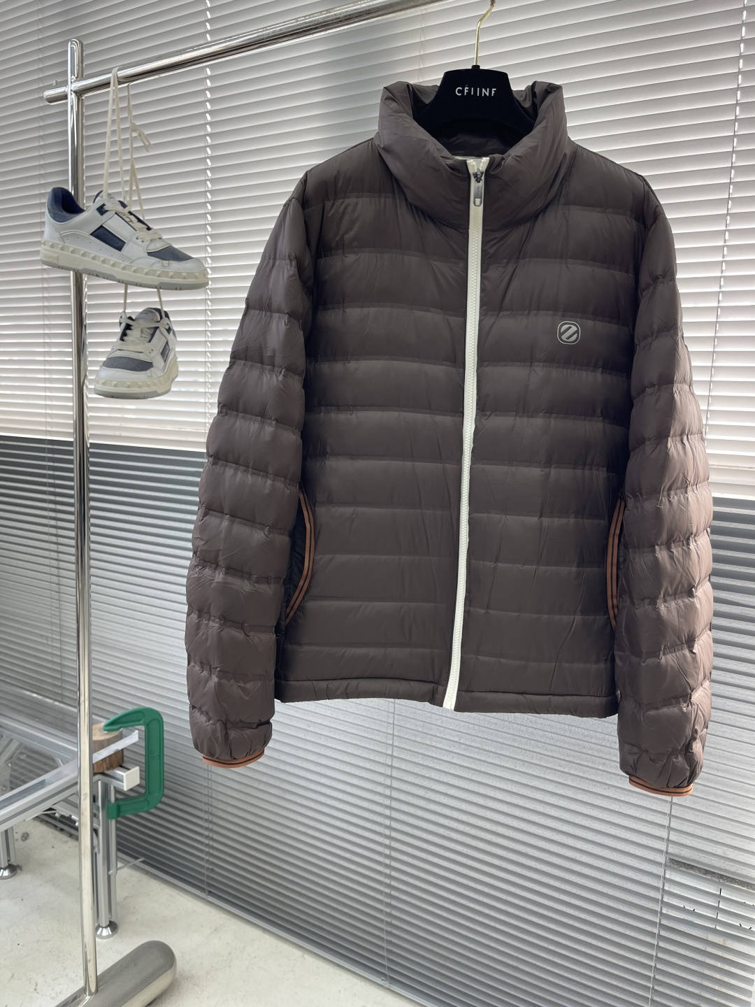 -Z ZEGN 25年冬装新款冲锋衣羽绒服非常期待的一款来袭！高性能面料，轻盈透气又能兼备防风防水！无缝