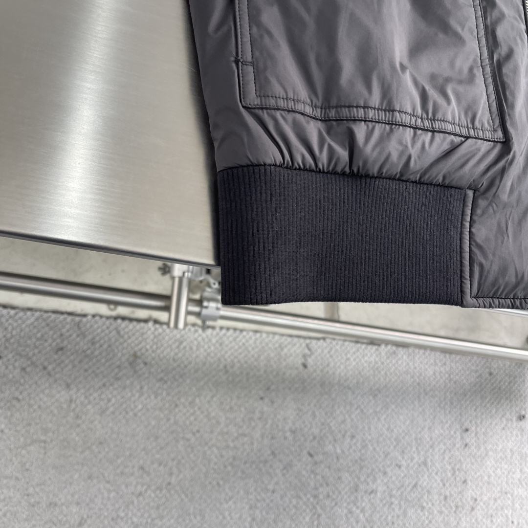 -BC 新款翻领棉服外套中间一层薄棉 面料特别柔软舒适面料 聚酯纤维里料 聚酯纤维尺码：48-56 48