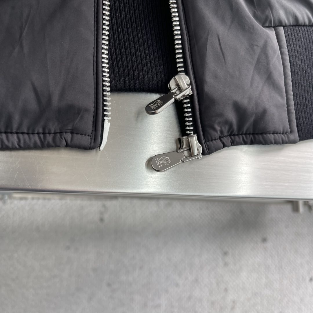 -BC 新款翻领棉服外套中间一层薄棉 面料特别柔软舒适面料 聚酯纤维里料 聚酯纤维尺码：48-56 48