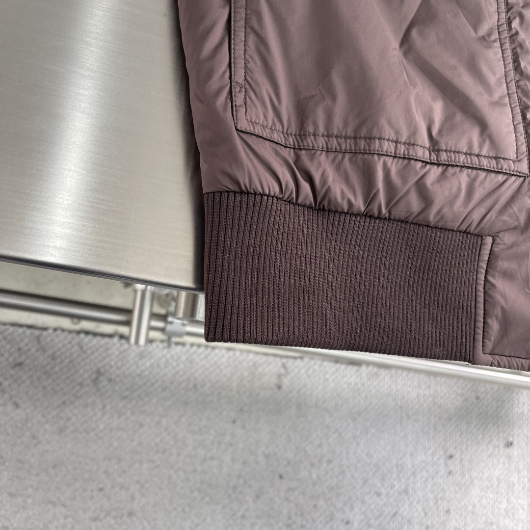 -BC 新款翻领棉服外套中间一层薄棉 面料特别柔软舒适面料 聚酯纤维里料 聚酯纤维尺码：48-56 48