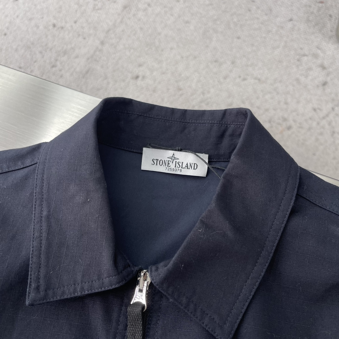 -Stone Island 复杂的工艺，考究的细节。井字纹日本产户外棉布…同步最新工装系Stone 石头
