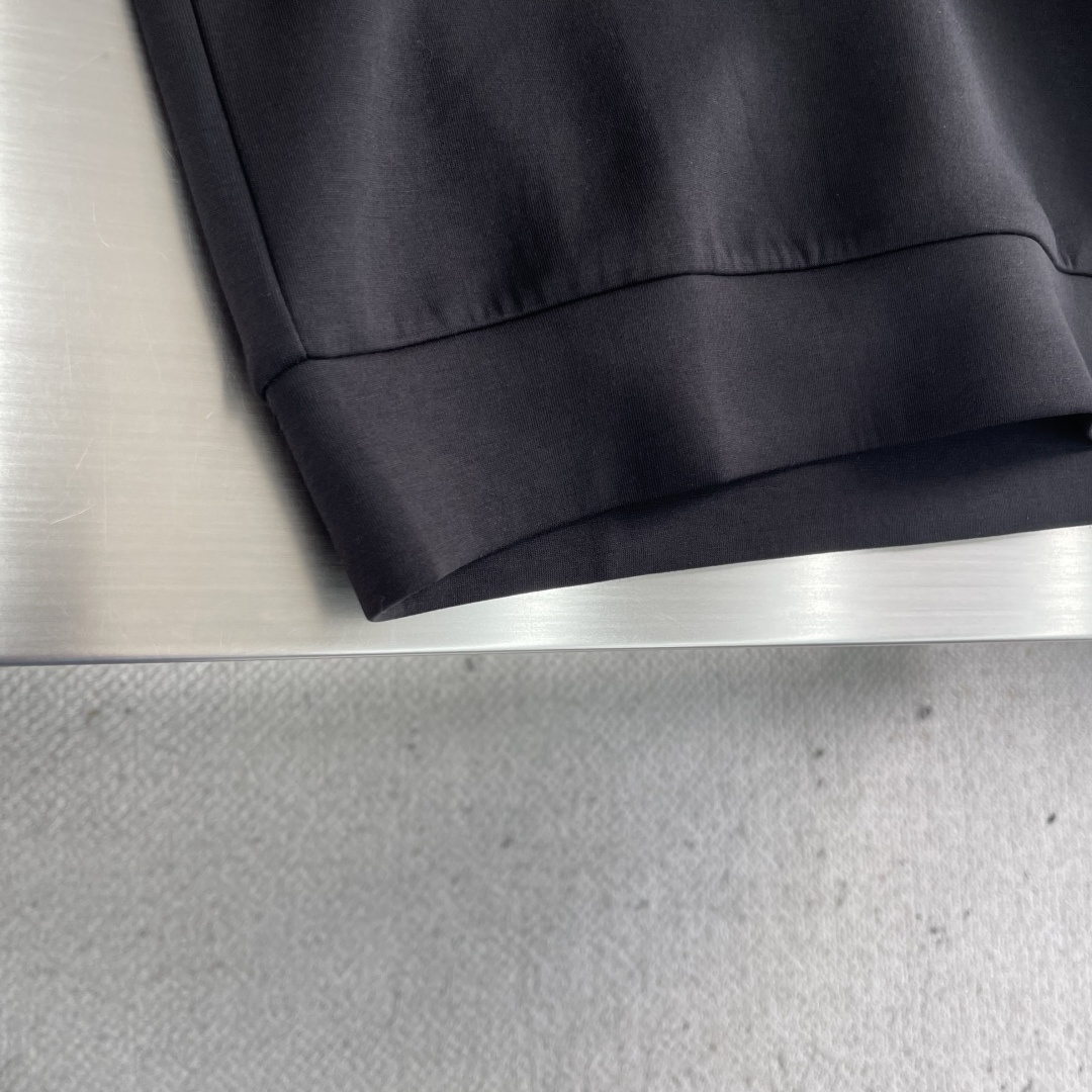 -Dio 黑色反光印花卫衣材质 羊毛莫代尔尺码：48-56 48 50 52 54 56衣长63 65 