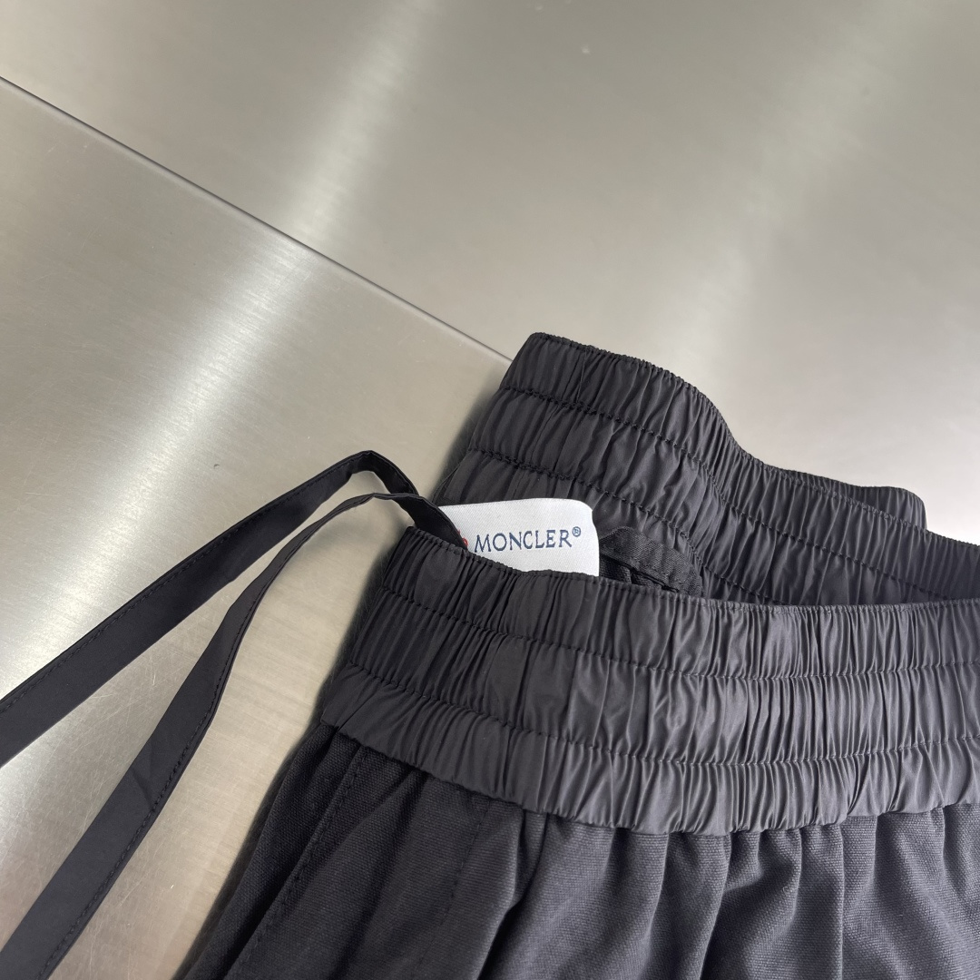 -mon 户外和工装的极致搭配， 品质做到顶，国内没几个！！！做工很复杂细节超牛逼….mon法系户外工装