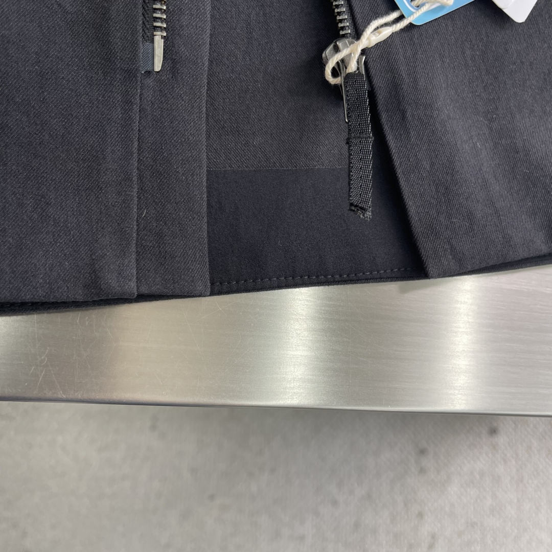 -🐦 鸟家 MIONN SOFT SHELL帝人中空纱超轻量化翻领全压胶夹克商鸟MIONN SOFT S