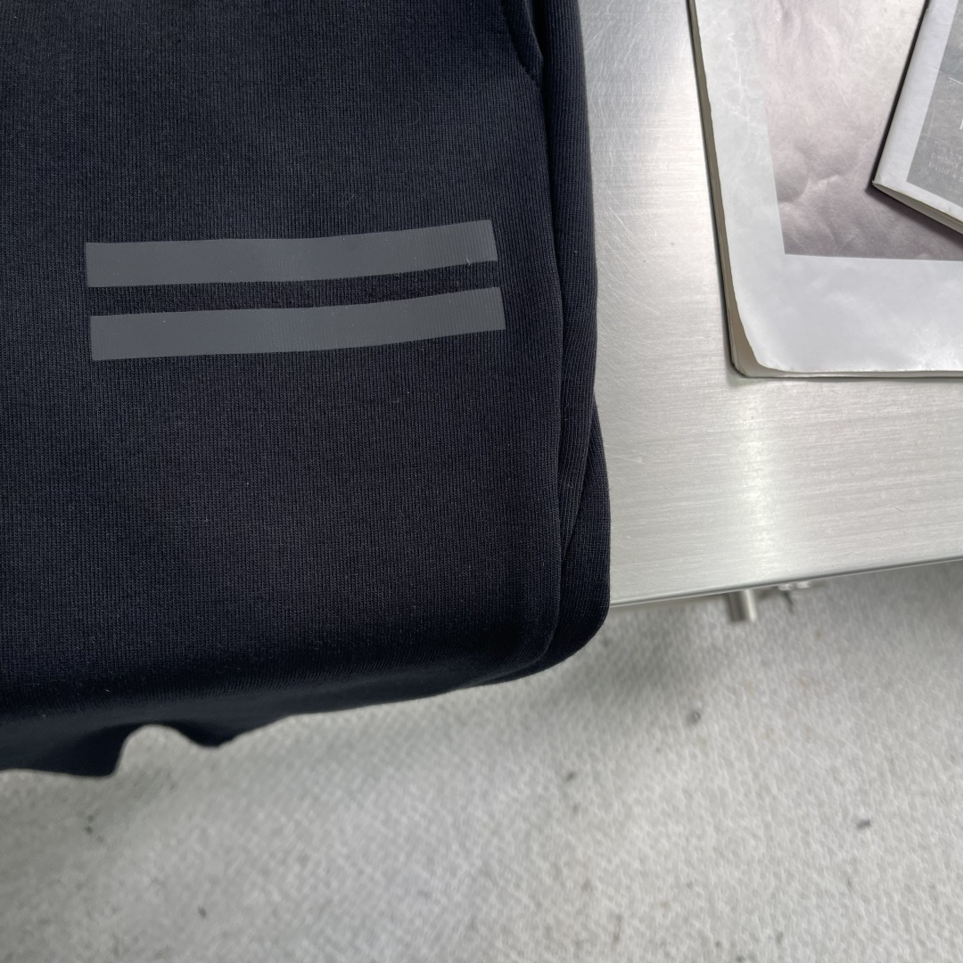 -Z ZEGN 抽绳休闲裤时尚系列，独特设计，抽绳休闲长裤订纱开始订染和订纺。国内某大厂出口日本 和供应