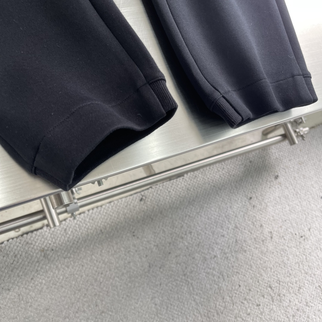 -Z ZEGN 抽绳休闲裤时尚系列，独特设计，抽绳休闲长裤订纱开始订染和订纺。国内某大厂出口日本 和供应