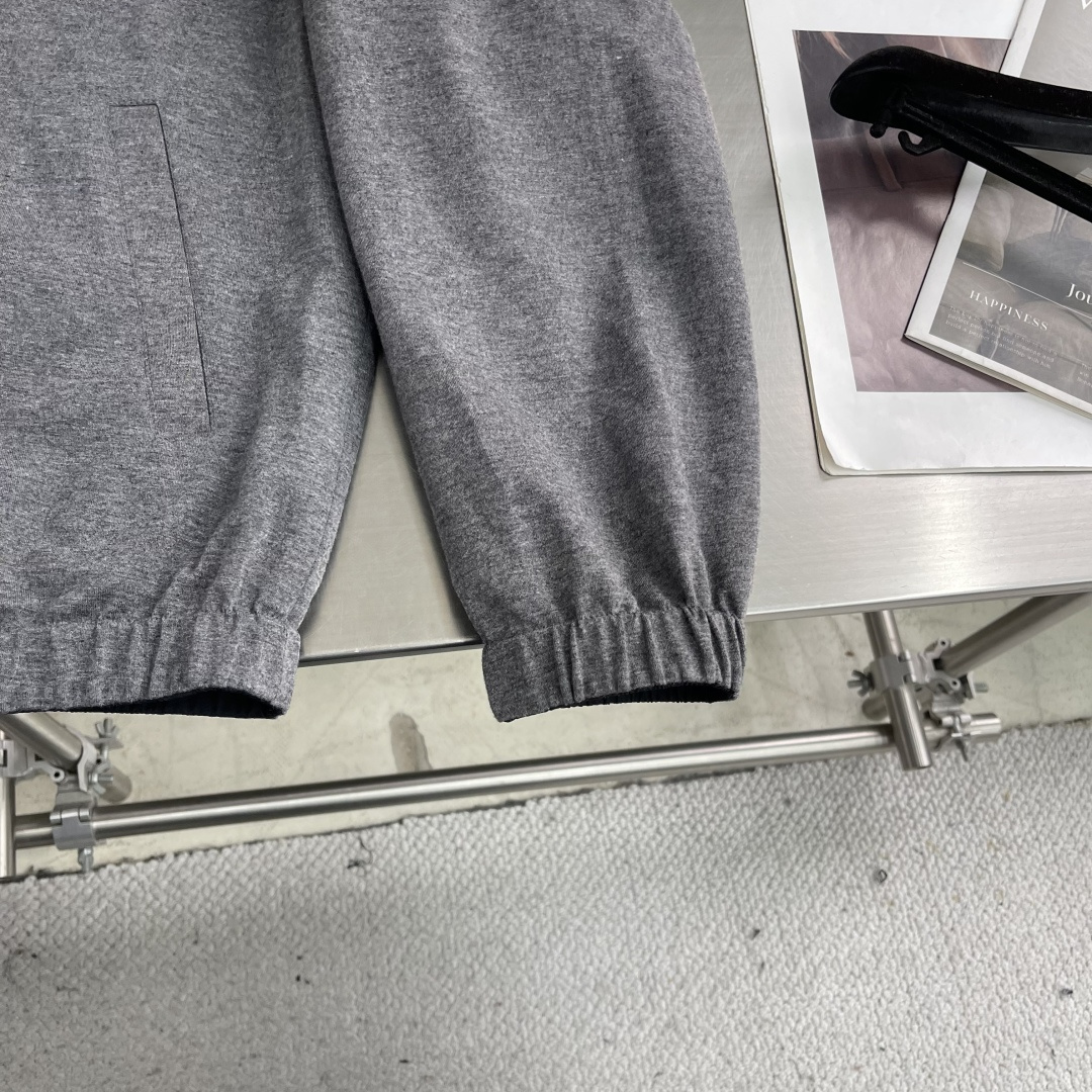 -Kiton 拉链双面穿立领外套材质 面料 聚酯纤维 里料 羊绒 聚酯纤维尺码：48-56 48胸围11