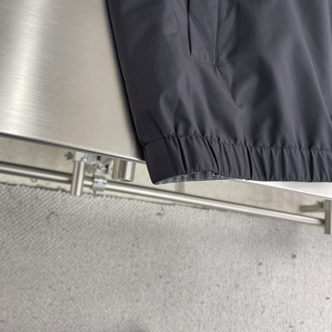 -Kiton 拉链双面穿立领外套材质 面料 聚酯纤维 里料 羊绒 聚酯纤维尺码：48-56 48胸围11