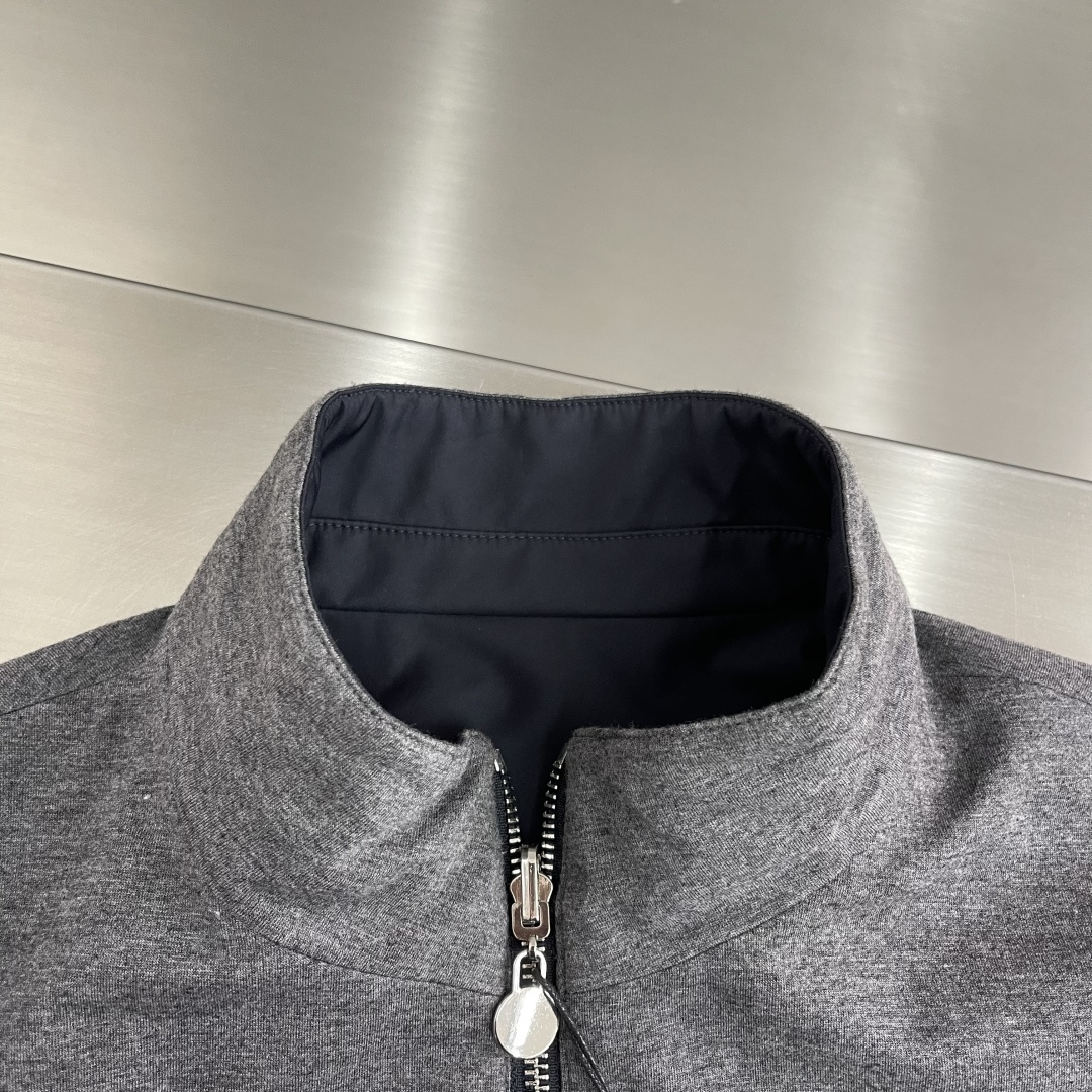 -Kiton 拉链双面穿立领外套材质 面料 聚酯纤维 里料 羊绒 聚酯纤维尺码：48-56 48胸围11