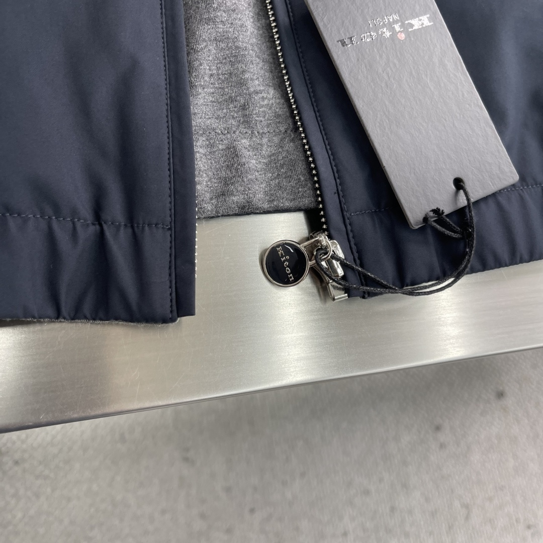 -Kiton 拉链双面穿立领外套材质 面料 聚酯纤维 里料 羊绒 聚酯纤维尺码：48-56 48胸围11