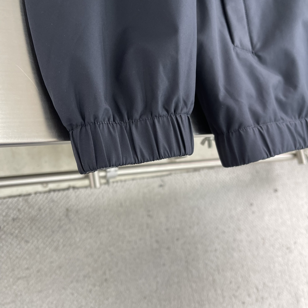 -Kiton 拉链双面穿立领外套材质 面料 聚酯纤维 里料 羊绒 聚酯纤维尺码：48-56 48胸围11