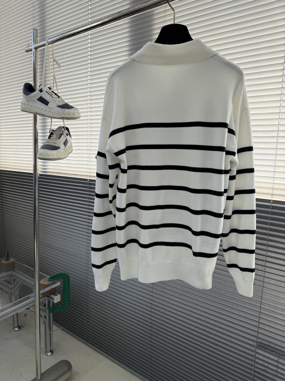 -PRAD 25fw新款毛衣，上身宽松。纱线采用细针织法，上身舒适，不挑身材 男女同款，秋冬毛衣，是今年